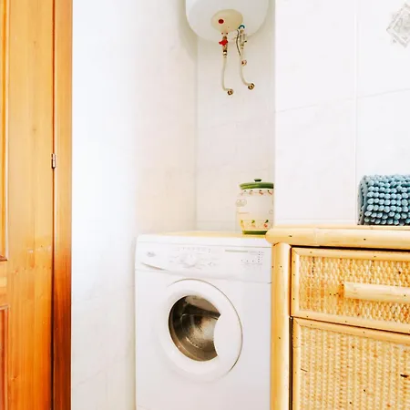 Free Parking - All'ombra Dell'eremo Apartamento *